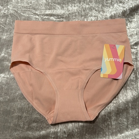 NWT Yummie Women’s Brief Underwear - Picture 5 of 8